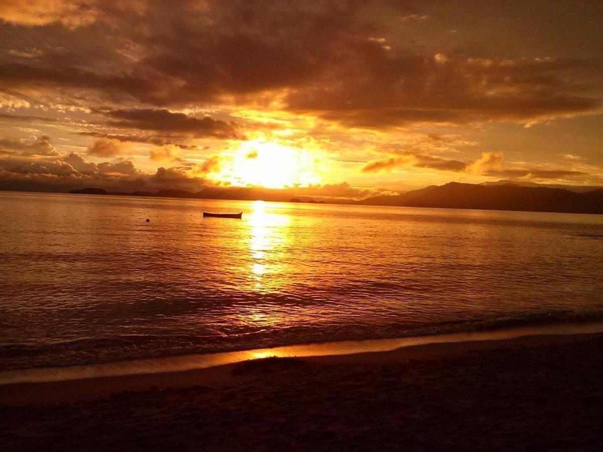 Casa Pé Na Areia Na De Fora - Ponta Leste - Сasa de vacaciones Angra dos Reis