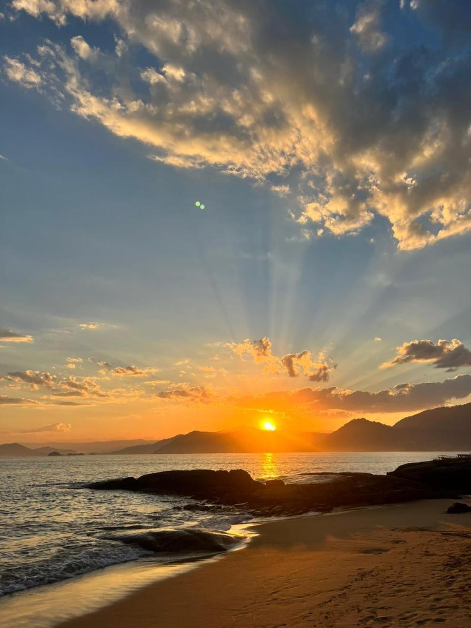 Casa Pé Na Areia Na De Fora - Ponta Leste - *
